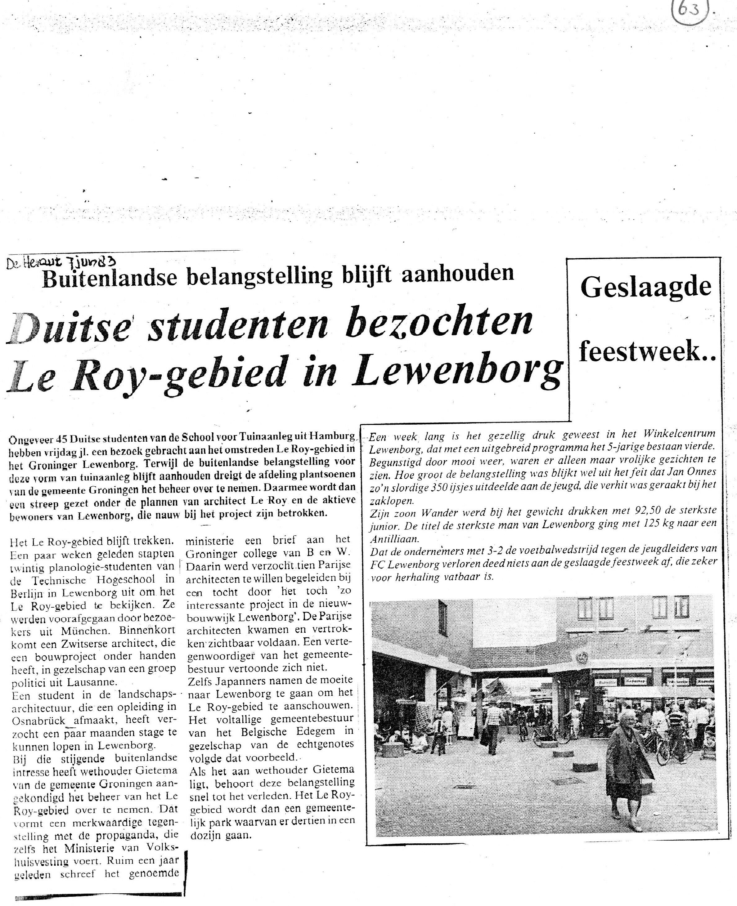 19830607_Duitse_studenten_bezochten_Le_Roy-gebied_in_Lewenborg.jpg