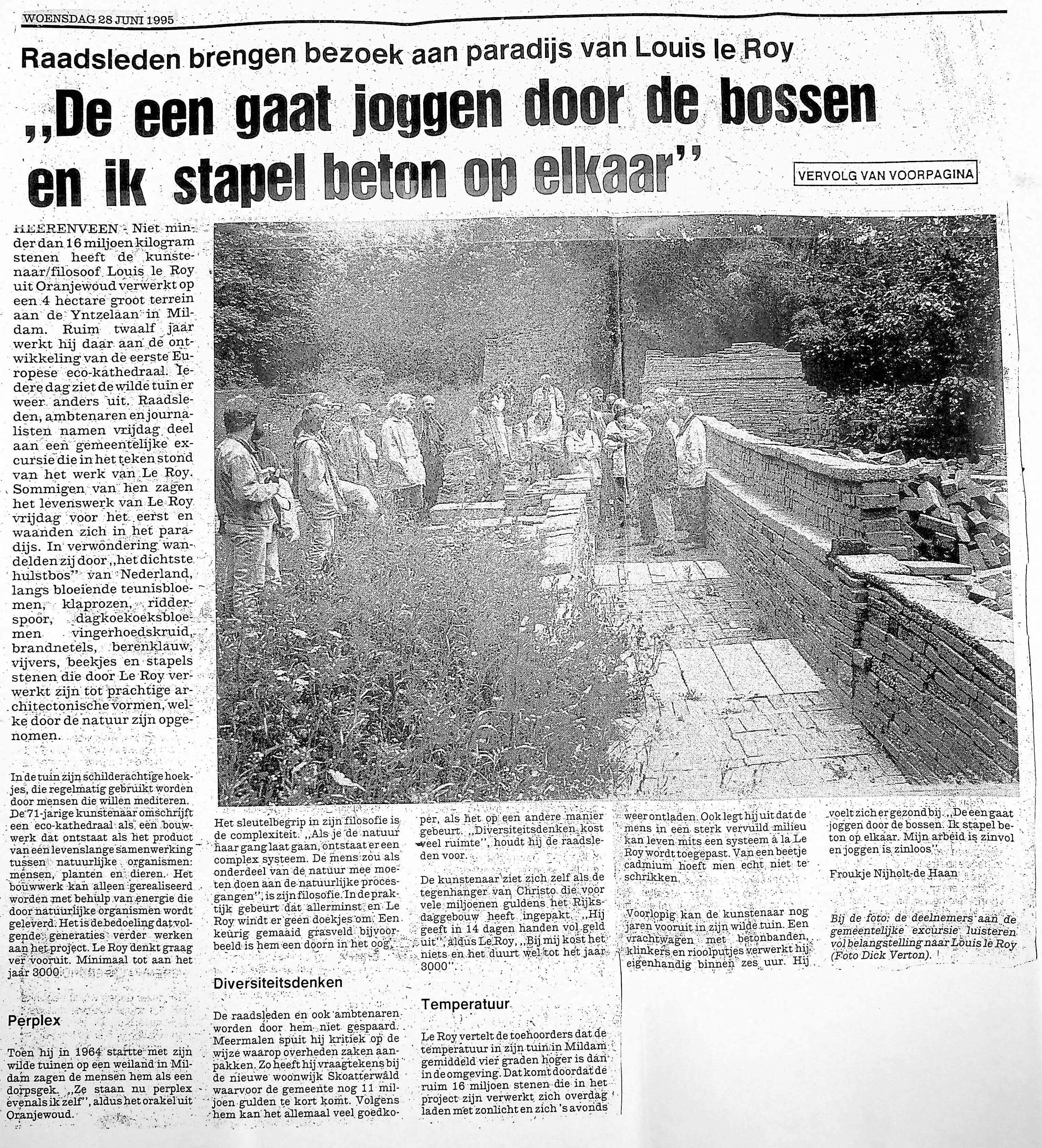 19950628_De_een_gaat_joggen_door_de_bossen_en_ik_stapel_beton_op_elkaar.jpg